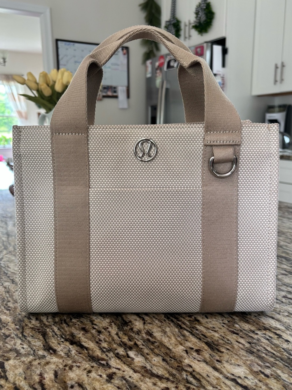 Lululemon two-tone canvas mini tote bag 4.5L